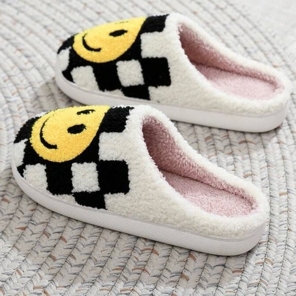 Black and White Plaid Yellow Smiley Slippers - Picture 4 of 5